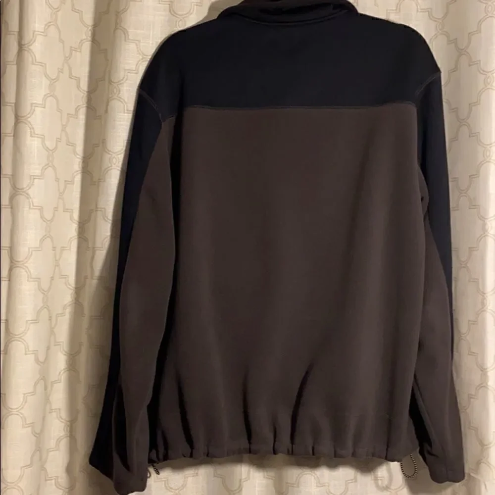tek gear zippered seam pockets
